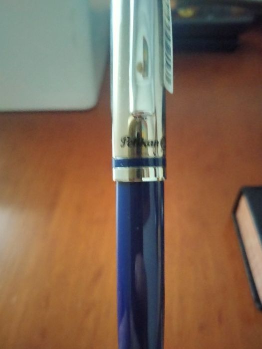 Caneta Pelikan nova