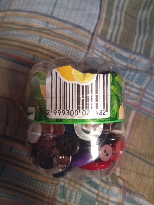 Продам срочно пугоцы пуговицы