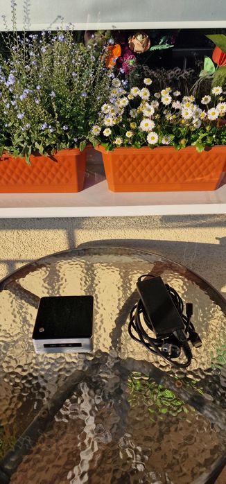 Mini komputer intel nuc i5/8gb/256/w10 pro