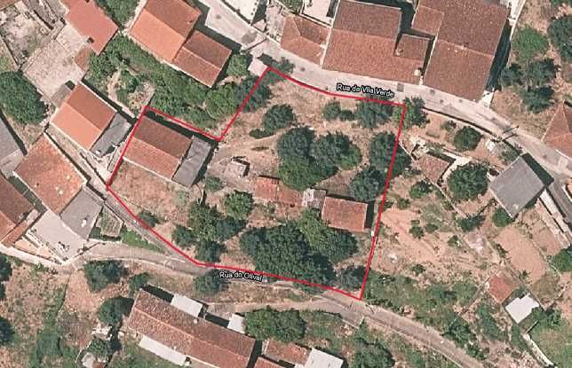 Moradia T3 em São Frutuoso, Coimbra