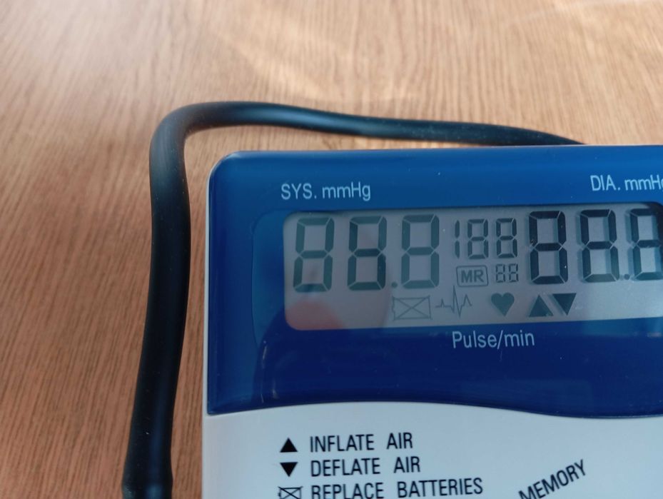 Измеритель артериального давления (тонометр) Mikrolife BP 2810