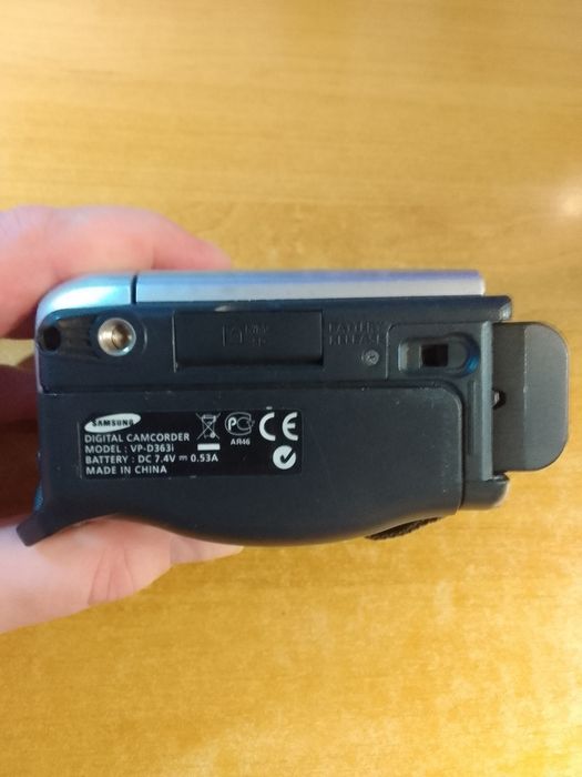 Видеокамера Samsung VP-D363i