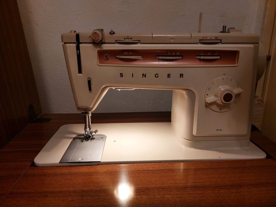 Máquina de costura Singer 518
