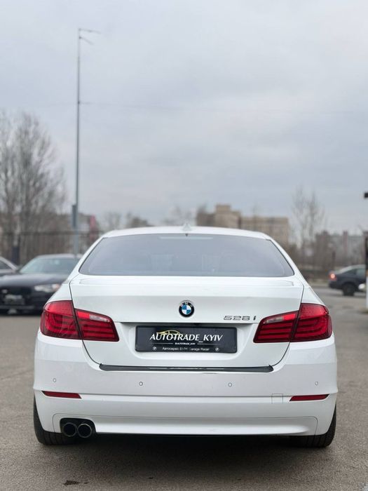 BMW 5 серия. Отличное состояние. 2.0. Автомат. 8500$