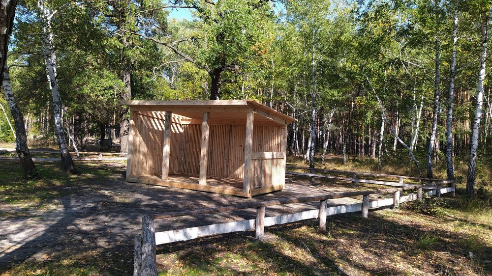 Выезд на природу,палатка,авто,лодка с мотором.