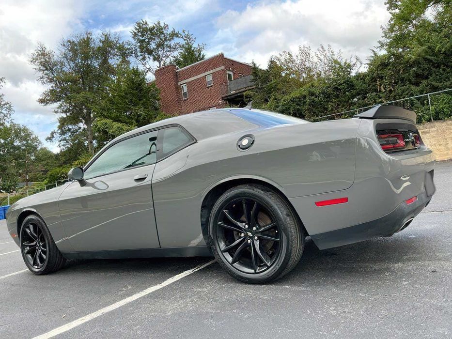 Dodge Challenger      2017