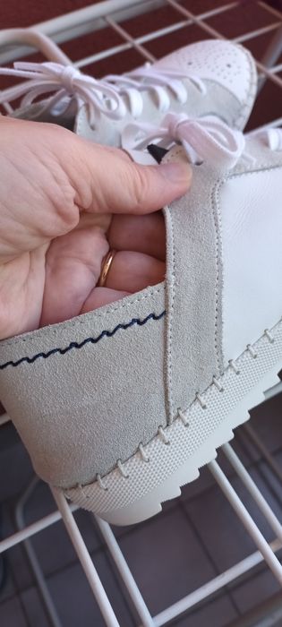 Ténis em pele Novos