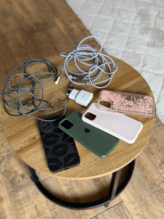 iPhone 11 - zestaw akcesoriów
