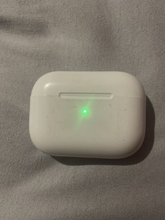 AirPods 2 Pro.