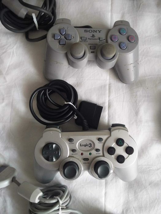 2 Consolas e 6 Comandos para Playstation 1::PS1