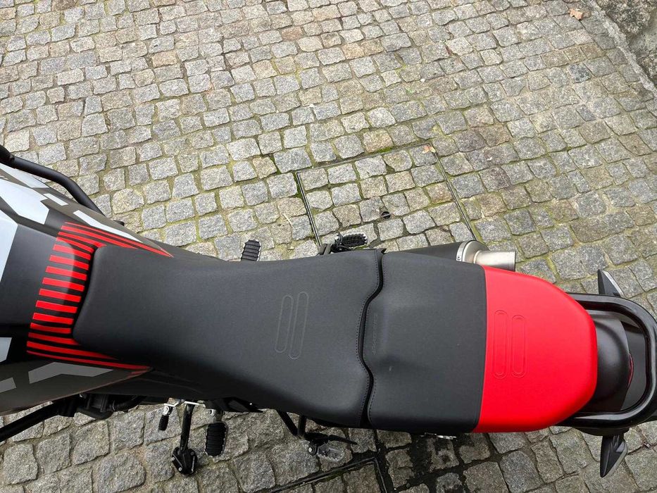 Ducati DesertX RR22 Saturn Grey de 2024