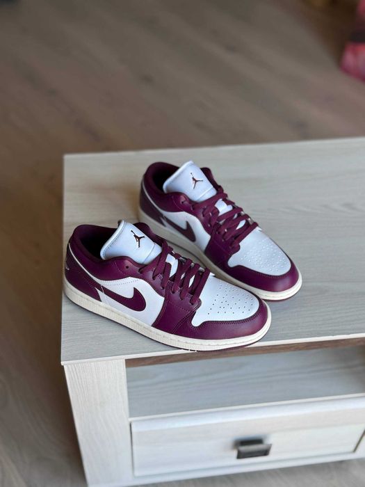 Air Jordan 1 Low Bordeaux. Чоловічі кросівки. Оригінал. Оригінальні кросівки. Данки. Демісезон
