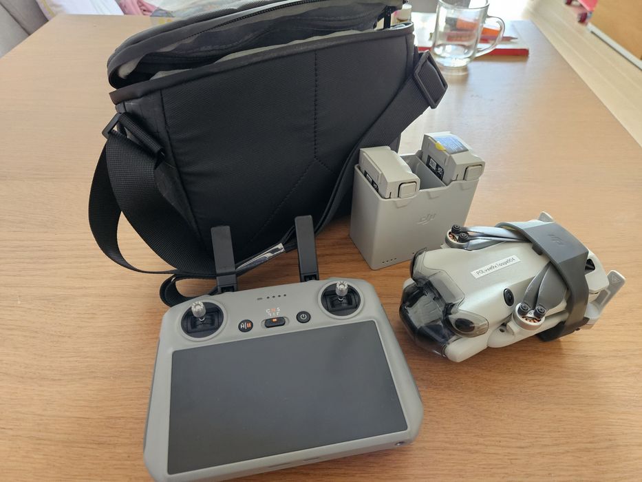 DJI Mini 4 Pro Fly More Combo RC 2 – DJI Care – jak nowy