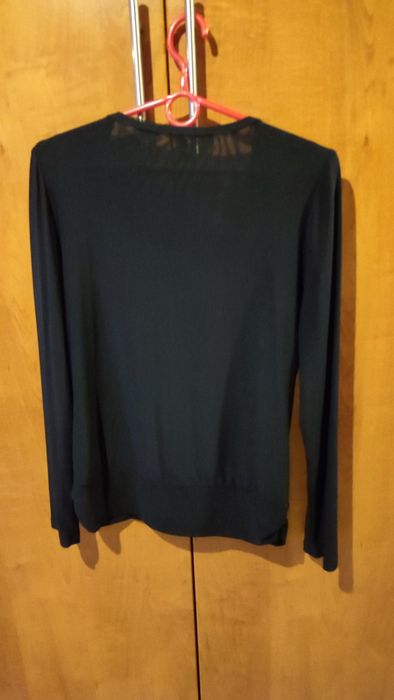 Bluzka z długim rękawem 
Długość 67 cm 
Szerokość pod pachami 50 cm