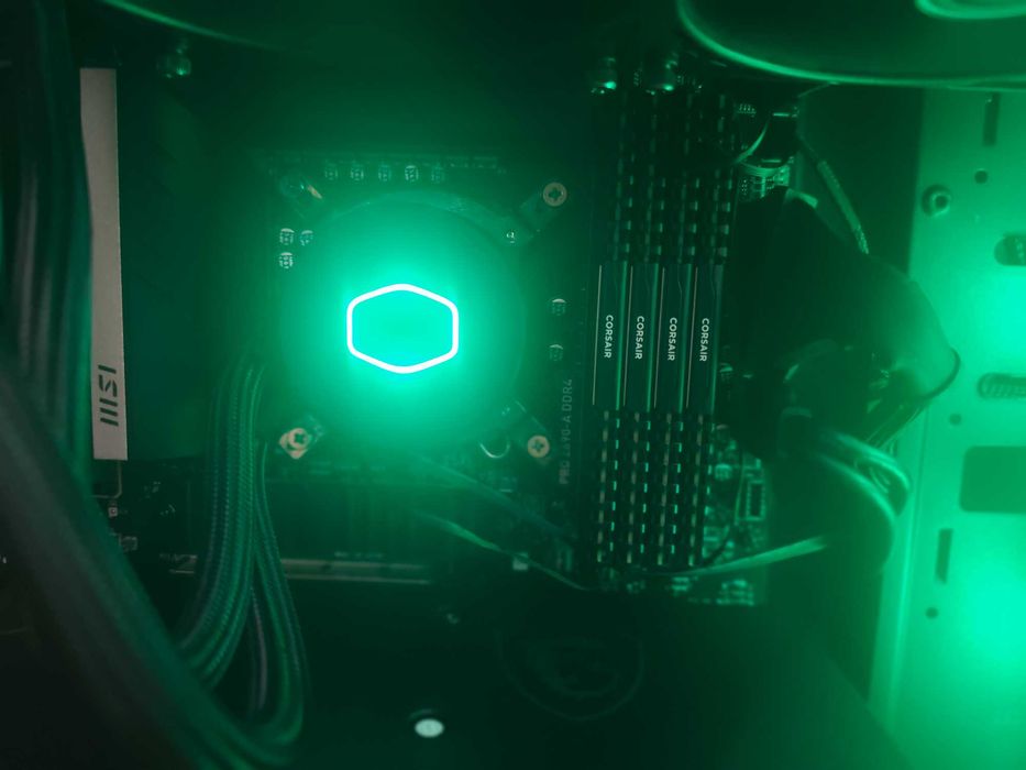 Computador Gaming (i5 12ª Gen / RX 6750 XT / 64GB RAM)
