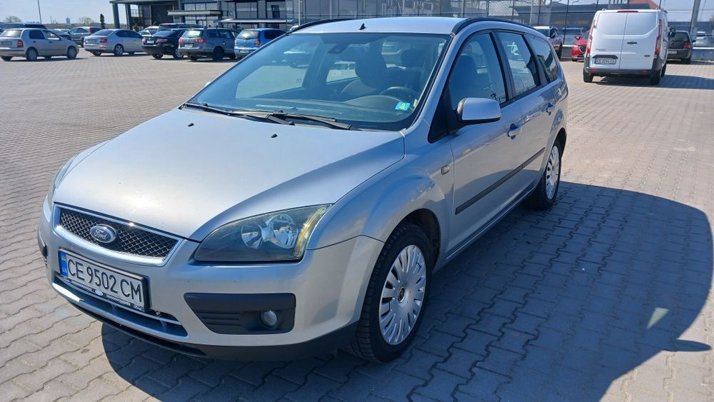 Форд фокус  2005р 1,6 бензин