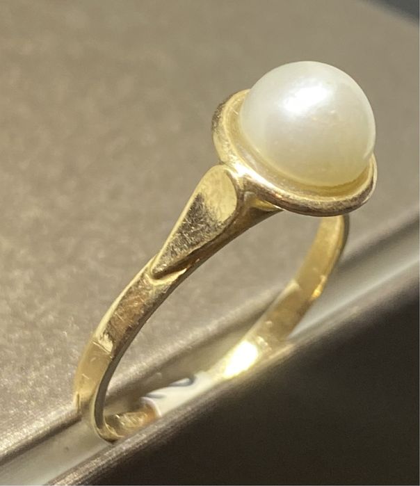 Złoty pierścionek z perłą  585  R-11