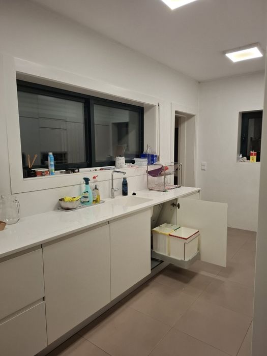 Cozinha MOB em excelente estado | Silestone + Eletrodomésticos Electrolux