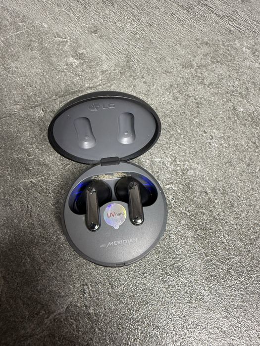 Навушники гарнітура LG Tone FP9