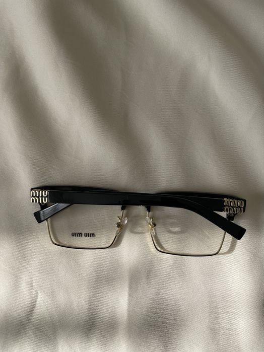 Іміджеві окуляри Miu Miu