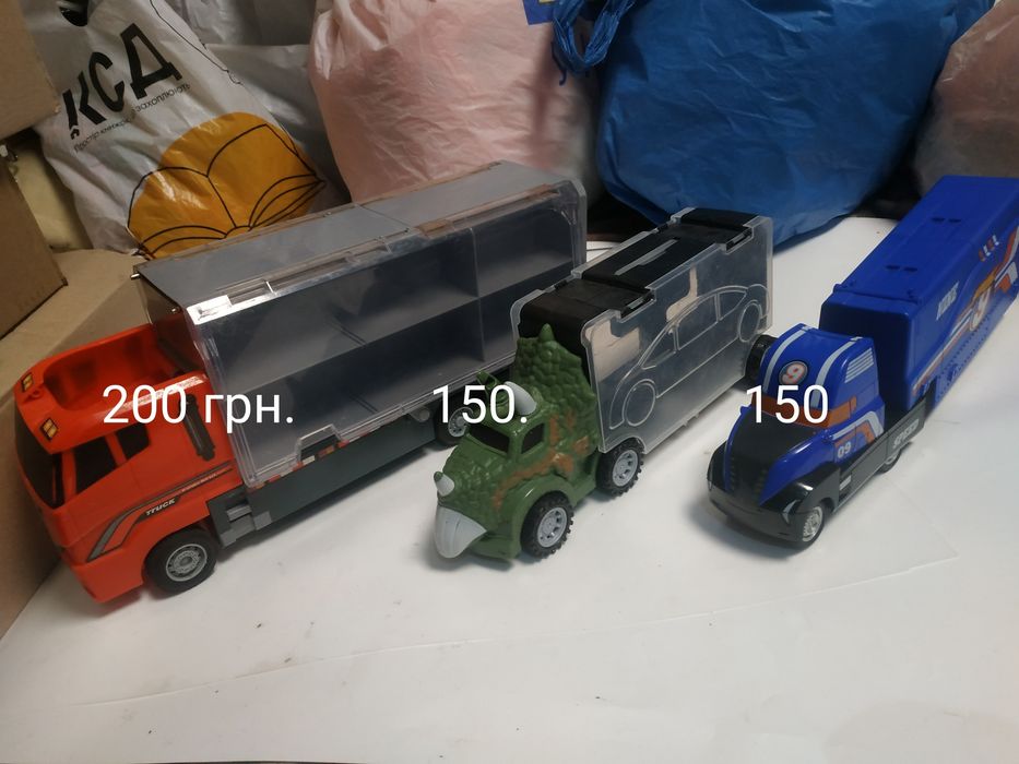 Вантажні авто транспортовщики