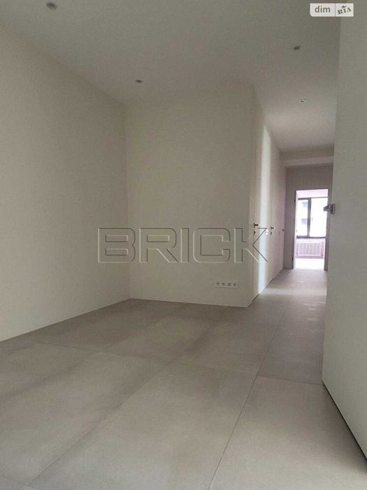 Продаж 3-к квартиру 101 кв.м Бульвар Лесі Українки 21а Ст. метро 5 хв. пішки