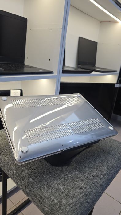 Macbook pro 16  i9 32gb 4tb ssd