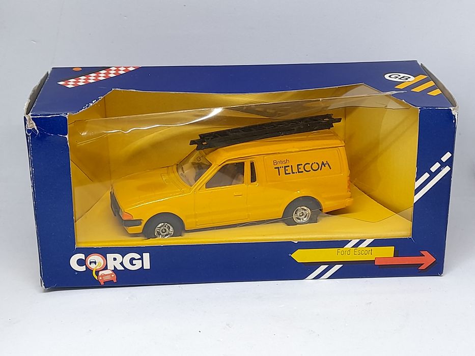 Ford Escort Corgi 1986r nowy w pudełku