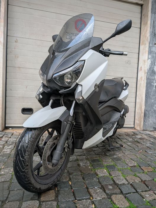 Yamaha X-Max 125cc