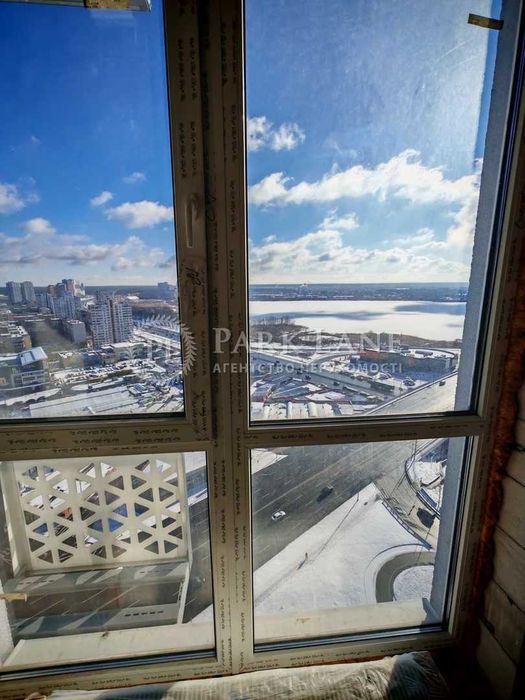 Продаж 2-к ЖК Лебединий вул Ревуцького 40в