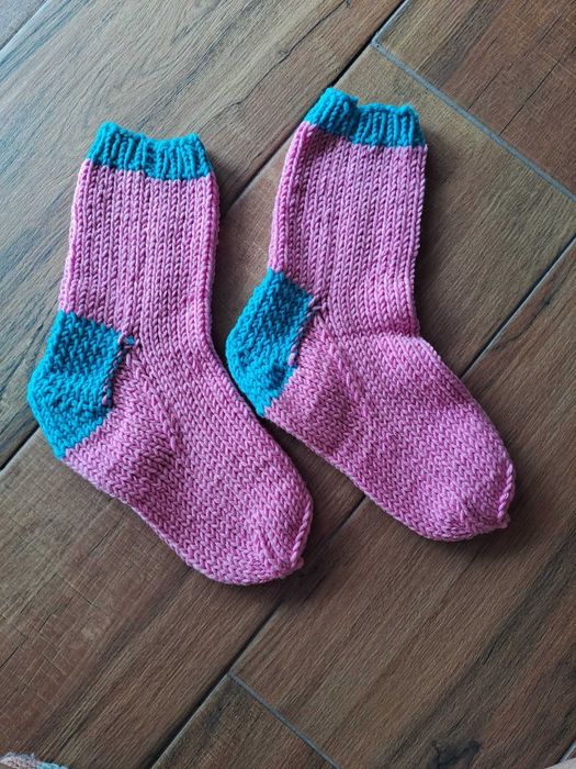 Meias em tricô feitas à mão