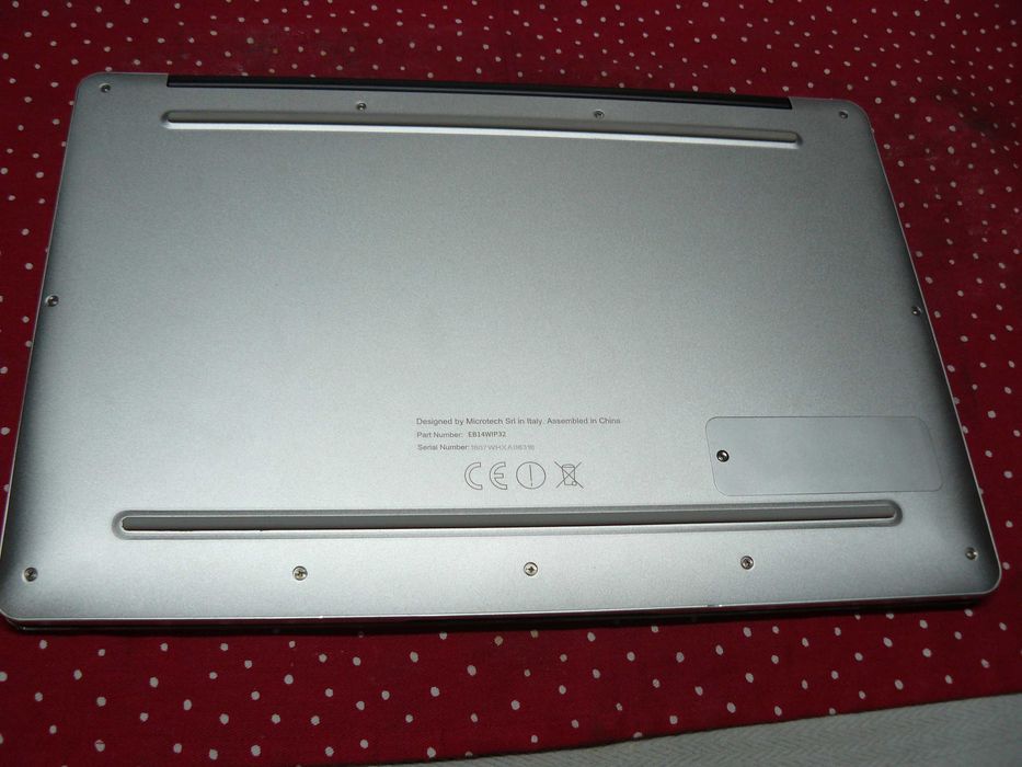 Laptop w pudełku oryginalnym jak nowy kompletny ultracieńki