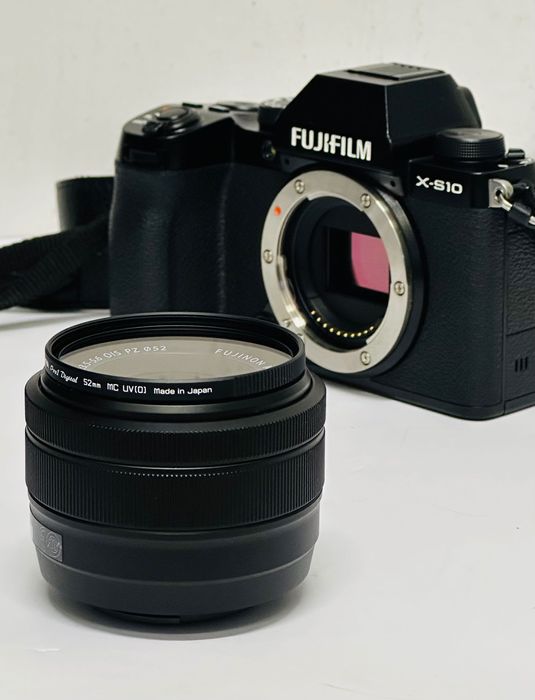 Aparat Fujifilm X-S10 Bezlusterkowiec + obiektyw Fujifilm XC 15-45mm