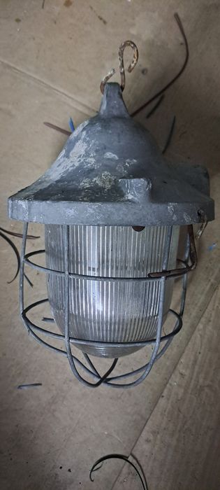 Lampa wisząca .Prl. Sopot energetyka