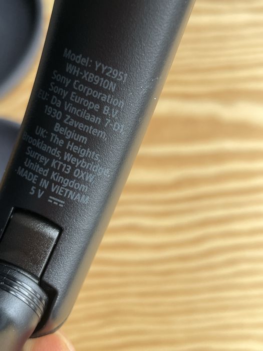 Sluchawki zamkniete Sony WH-XB910N