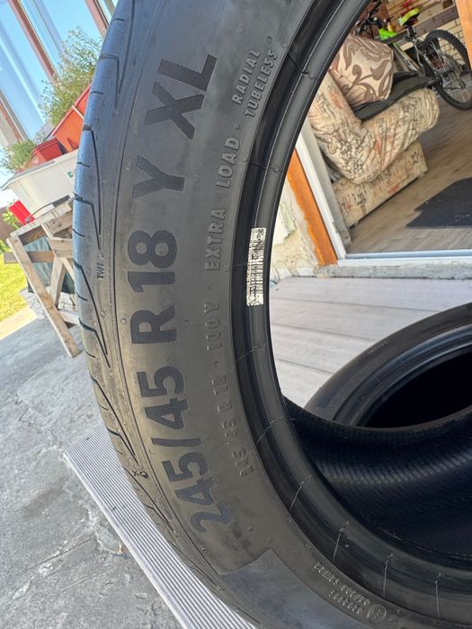 245/45  R18 Continental premiumContact6