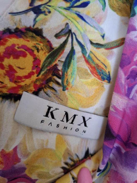 Elegancka imprezowa prosta sukienka w kwiaty, kolorowa łączka S kmx