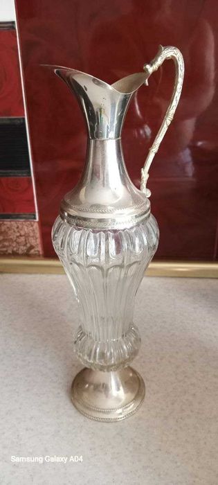 Продаю гарний вінтажний глечик, кришталь і метал покритий сріблом.