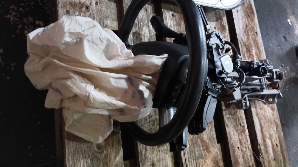 REF0001 coluna direccao completa airbag rebentado ford c max ano 2008