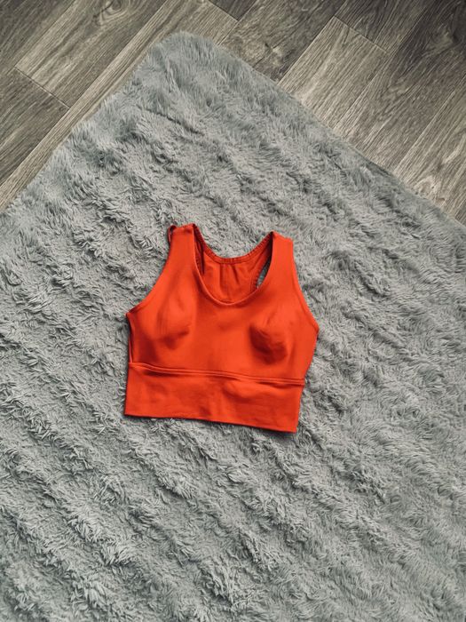 Спортивний жіночий топ