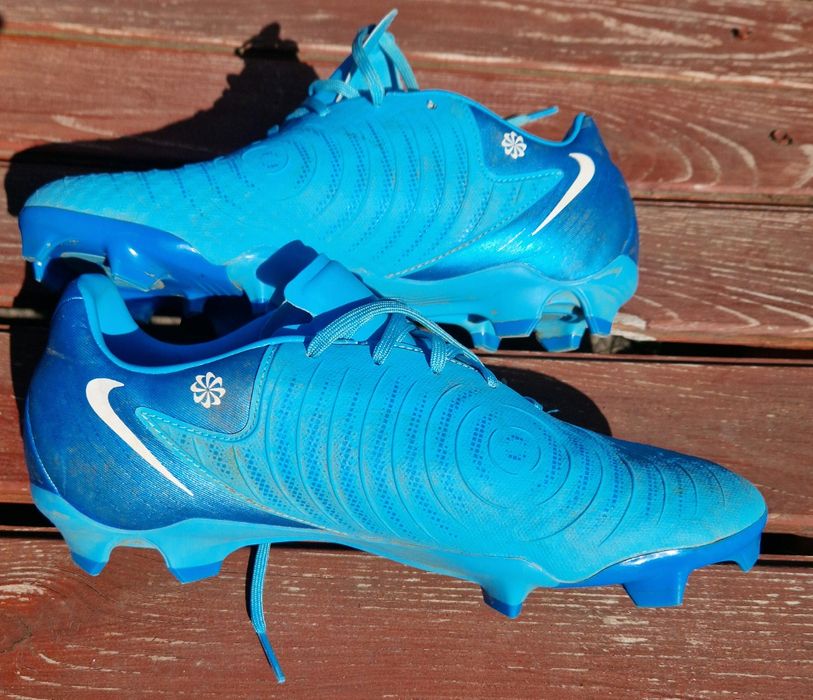 Бутси Nike Phantom  GX II  Academy  FG/MG 38р