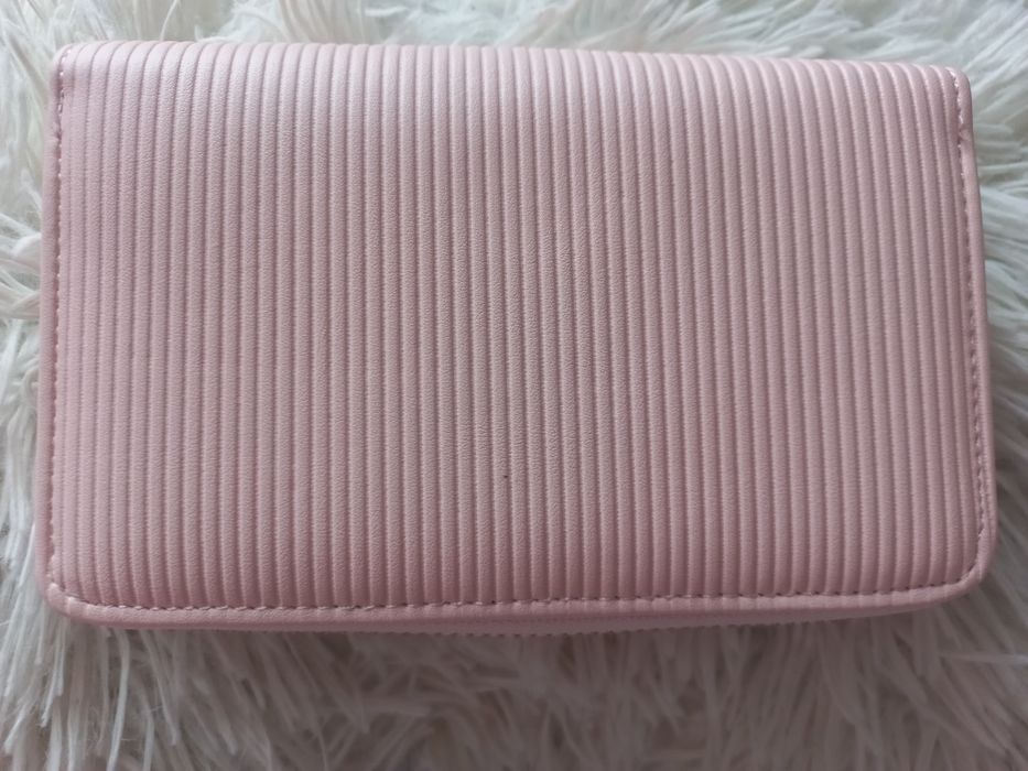 Nowy  portfel damski.