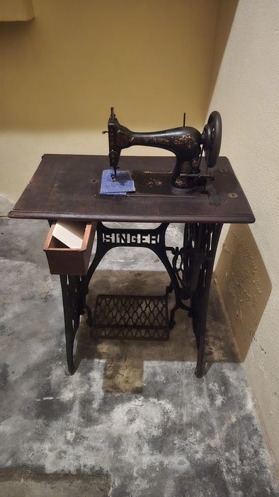 Máquina de costura Singer