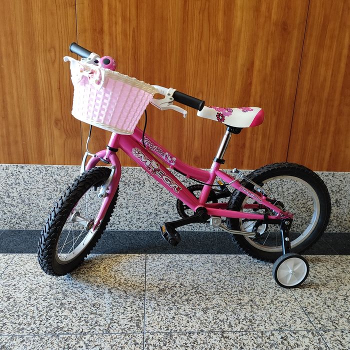 Bicicleta Infantil Mega (Rosa) c/ Rodas de Apoio e Cesto – Como Nova!