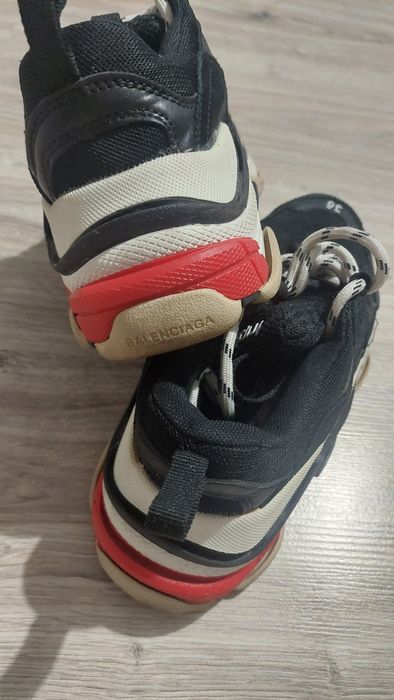 Buty sportowe damskie