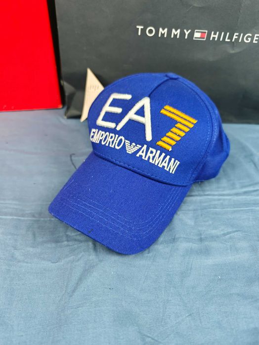 Czapka z daszkiem unisex Armani EA7 kolory niebieska regulowana premium