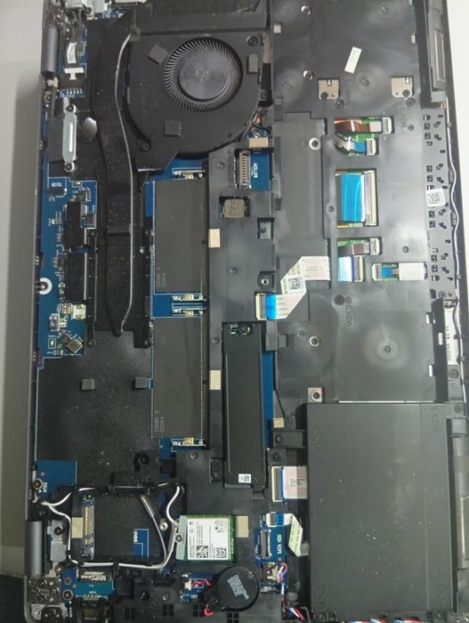 Уцінка не комплект Ноутбук Dell Latitude 5501 ,5511