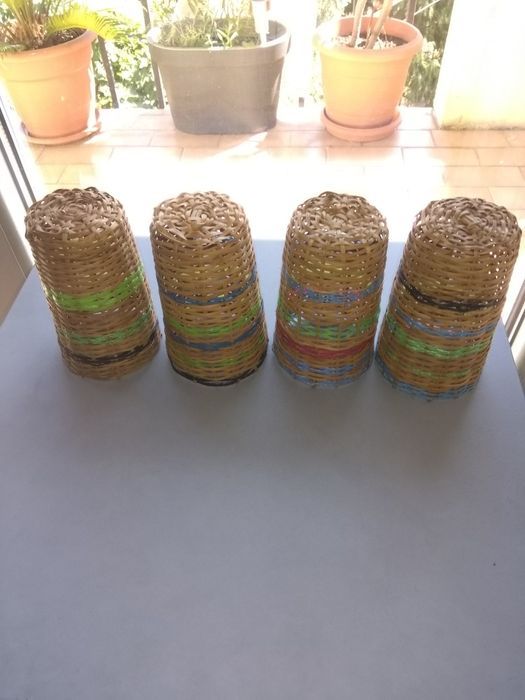 Recipientes em palhinha