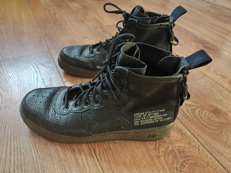 Кросівки шкіряні (снікерcи) Nike SF Air Force 1 Mid (29 см, р.45)