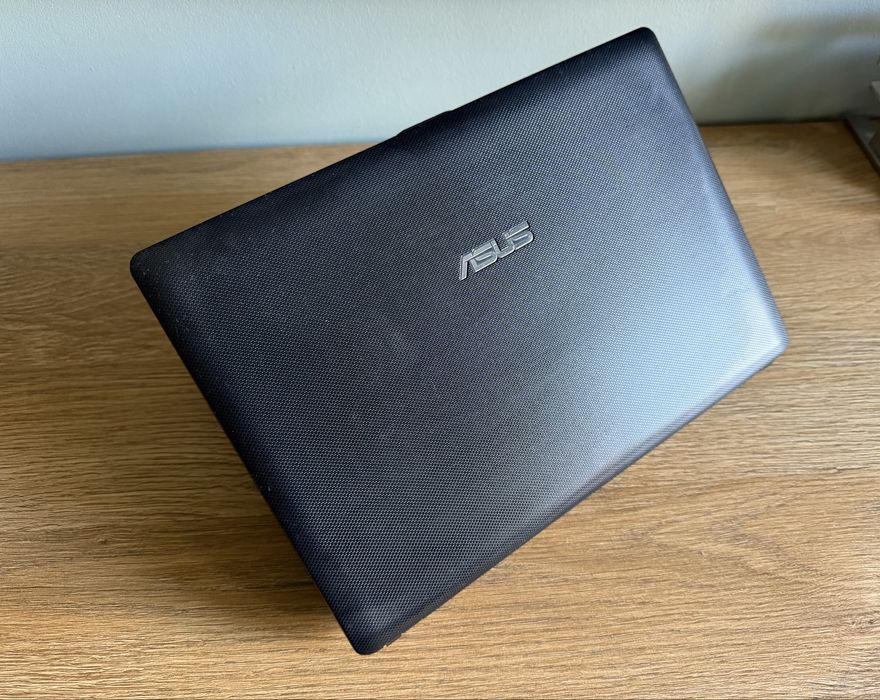 Asus X101ch notebook  retro gry laptop